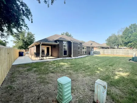 Relaxing stay in Stillwater, OK! Enjoy and relax in in this spacious home.