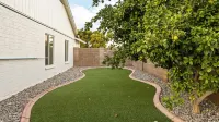 {Kulla Oasis}~Family~ Park~Free Heated Pool~ Fast Wi-Fi~ Near Stadium~ 4B2B Desert Glen Shopping Center附近的飯店
