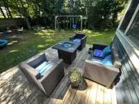 BEAUTIFUL HOUSE, PERFECT FOR TWO FAMILIES! SHORT WALK TO BEACHES AND TOWN! Hotels near Coast Guard Hill