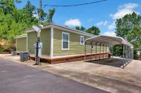 Cottage #3 Fisherman's Landing / 2-Bed Fishing Cottage w/Covered Boat Shelter"
