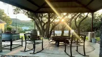 Canyon Lake & River Escape: Entertain, Unwind & Recharge!