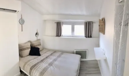 Beautiful duplex old Antibes Отели рядом с достопримечательностью «Port Vauban»