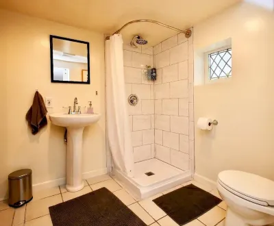 NEW STUDIO HIDDEN GEM ~ BEST LOCATION HILLCREST ~ CLOSE TO ALL ATTRACTIONS OF SD Hotels in Balboa Park