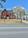 Beautiful fully furnished lakefront house