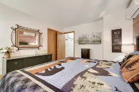 Hot Tub! Fire Pit, Golf Cart, Fall Hiking, Holiday Memories & Coffee Experience