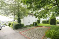 Luxx Home BC, Zentral - für 4 Personen-balkon-parken-voll Ausgestattete Küche Hotels near Michael Hörmann Gartenpflege