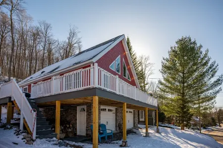 ADK Chalet - On Snowmobile Trail & Near Everything