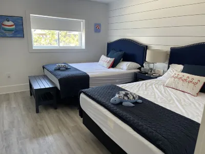 Newly renovated Beach Block Condo with Pool Hotels near Sea Weeds By the Sea