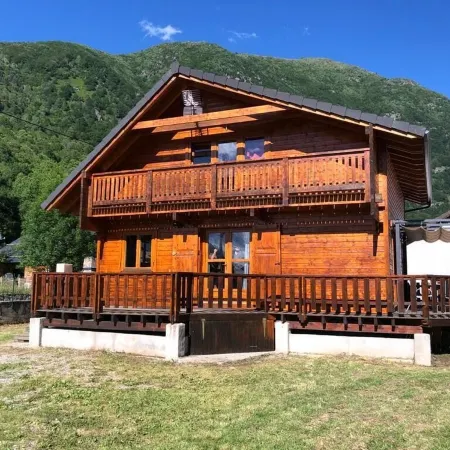 Chalet Riviera "JACUZZI OFFERT"  Wifi Andorra ax les Thermes Orlu Ski