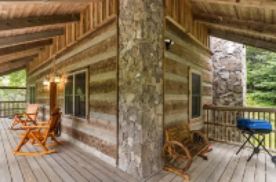 Near Linville Gorge & Ski Resorts (sleeps 8)