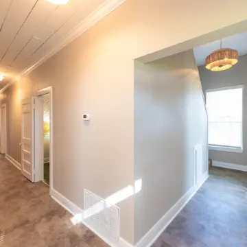 Charming 3-bedroom house with AC and WiFi in fabulous Luling Отели в г. Лулинг