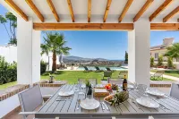 Villa Las Arenas with private heated pool