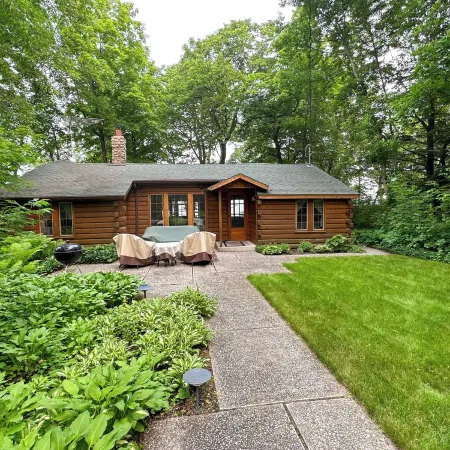 MN cabin escape. 2 cabins on exclusive DL shore