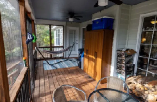 Family/Pet friendly home beside the Waccamaw River.