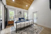 Modern Serene A-Frame Cabin in the Heart of Broken Bow