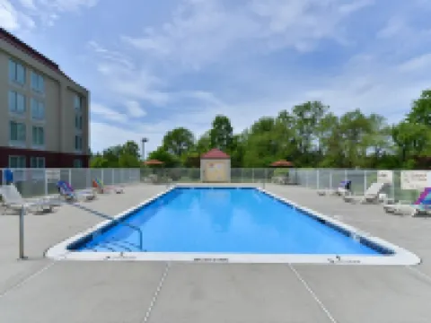 ハンプトン イン スウェズボロ フィラデルフィア グロスターのホテル