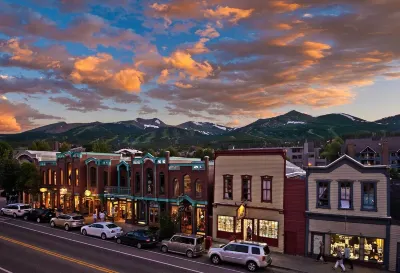 Gorgeously Remodeled Condo with Great Location! Hotels in Peak 8