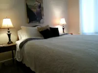 Butte Bungalow Home, Close to uptown- 2 bdrm, 2 bath, No Cleaning fee Hotels near Inflatable Fun Zones
