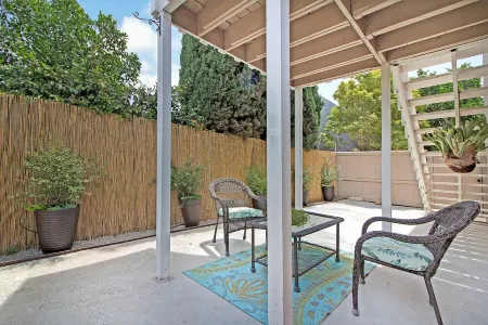 Old Towne Orange, Chapman University,  Disneyland and the Convention Center Отели рядом с достопримечательностью «Университет Чапман»