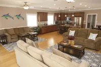 4 BR Charming Southern Style Home - North End - Property Name Villa Charm