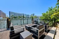 Miami Beach Waterfront Mansion, Pool, Ping Pong, Grill, Guest House, Gated