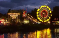 Walking distance to downtown Elk Rapids, Elk Lake and dining