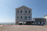 New Madison beach house - Ocean front- Great views- booking Summer 2025 Hotels near West Wharf