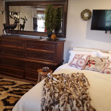 PETFRIENDLY,  ROMANTIC , STUDIO WITH INCREDIBLE LAKEVIEW, PRIVATE - CLOSE TO ALL