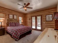 Spacious 4Br Cabin Near Zion · Stargazing Deck, Trails, Pool Table & Family Fun Hotels in Kane County