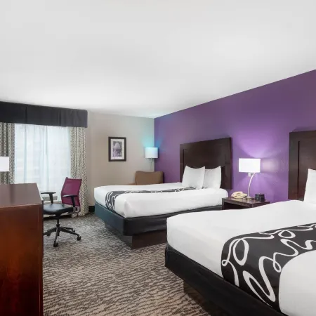 La Quinta Inn & Suites by Wyndham Huntsville Airport Madison
