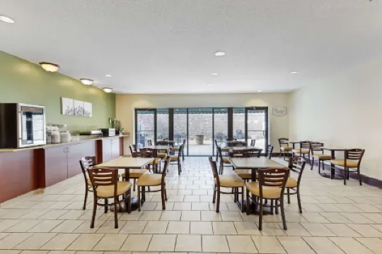 Sleep Inn & Suites Danville Hwy 58