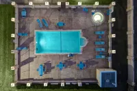 Hampton Inn & Suites Lake Jackson-Clute - piscina
