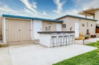 Lovely Casita, Quality Lodging by the Beach.