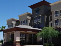 Homewood Suites by Hilton Phoenix-Avondale فنادق في Avondale