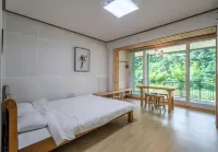 인제 물안개펜션 원대리 자작나무숲 주변 호텔