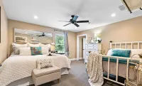 Ranch House Farm Stay w/Fishing/RecCourt/Pools/Kayaks/FarmAnimals