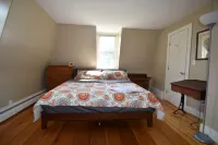 Historical New England 2Bedroom with 2 King beds Brick Building