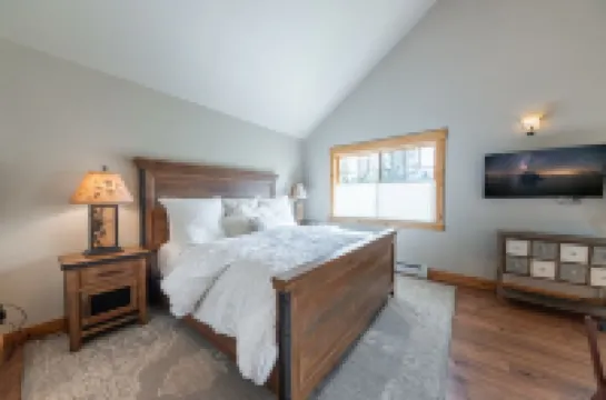 ASPEN CREEKSIDE LODGE- A Stunning Family and Corporate Retreat