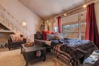 Penthouse Studio Loft - Downtown Breck Hotels in Historic Downtown