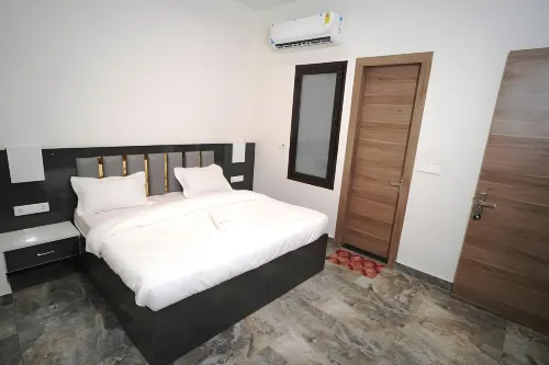 Hotel Skyz Hotels in Sirsa