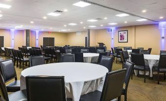 Fairmount Inn & Suites - Stroudsburg, Poconos