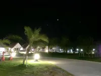 Maingam Resort Uthaitani Hotels in Thap Than