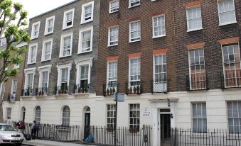 Arriva Hotel