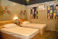 Bhive Hotel Hotels in Ілойло