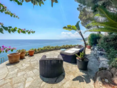 WeSea Hotels in Varazze
