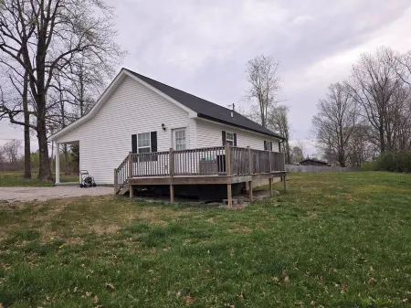 Peaceful private 3 BR new home near Mammoth Cave.