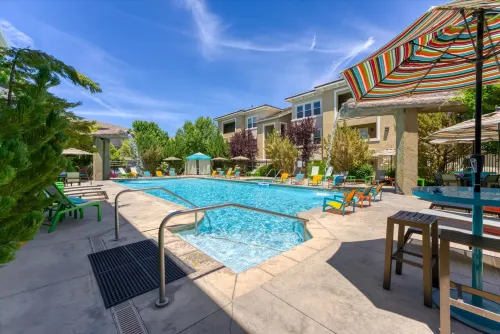 New Cozy 1BR Apt with Gym, Sauna & Heated Pool Access