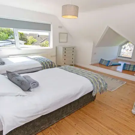 Rooftops, Sleeps 8 | Hot Tub*, Views & Log Burner