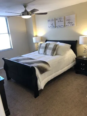 Clearwater Rustic Beach Condo 2 B|R fits 4 to 6 PPL