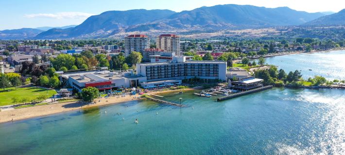 Penticton Lakeside Resort Отели в г. Пентиктон